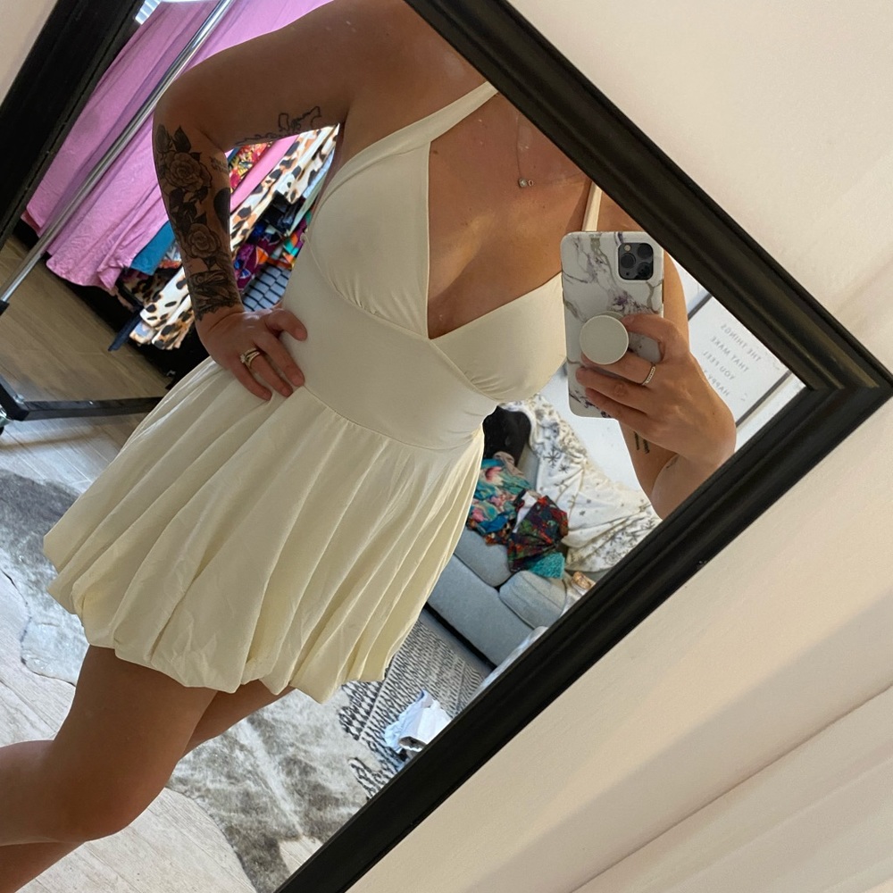 S Marilyn Monroe style bubble dress